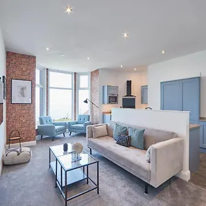  Apartment Host & - Surf & United Kingdom