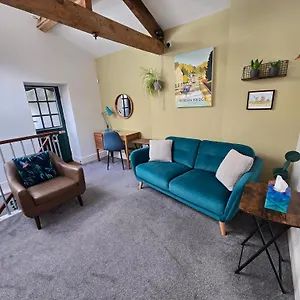  Holiday home The Well House Boutique United Kingdom